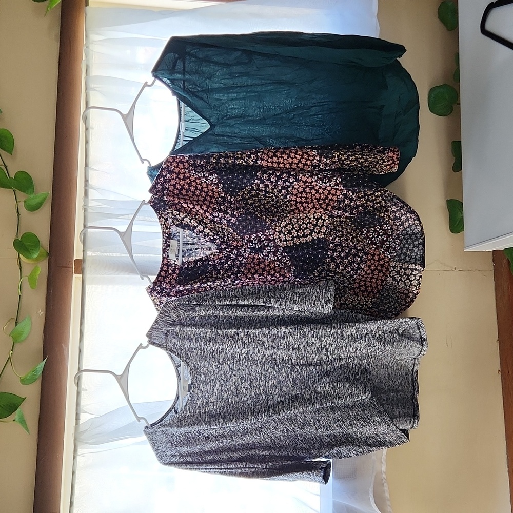 Womens size Small dress work shirts lot Old Navy and Loft
